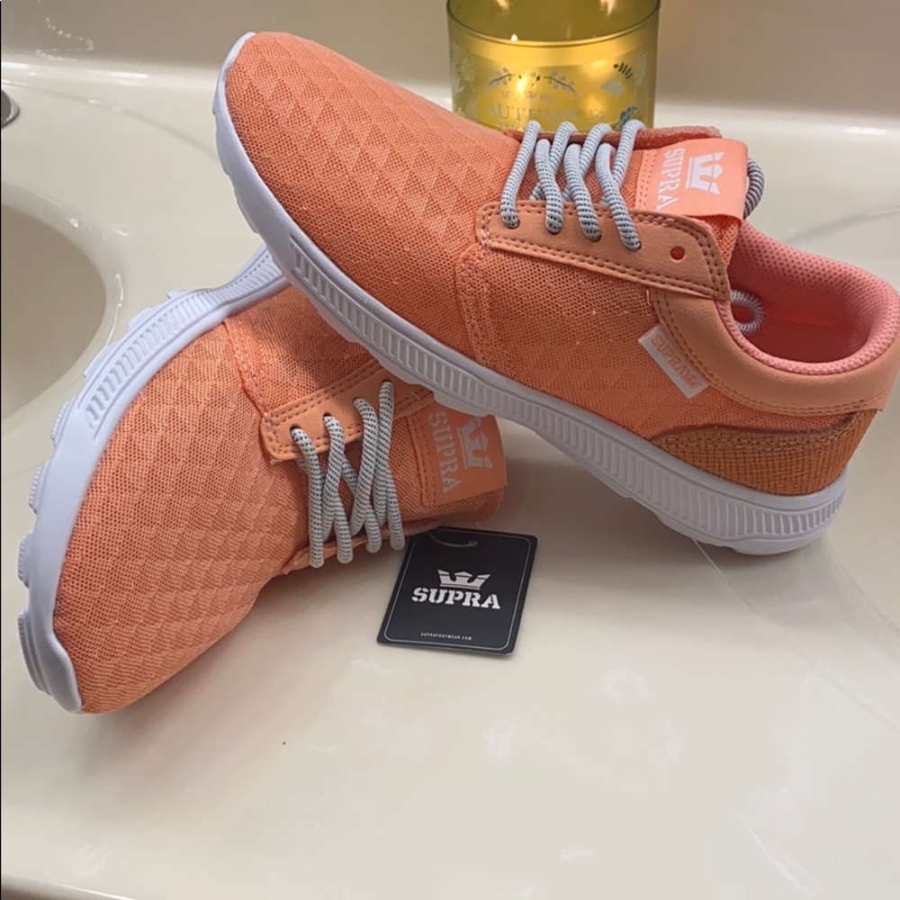 Brand new never worn Supra sneakers